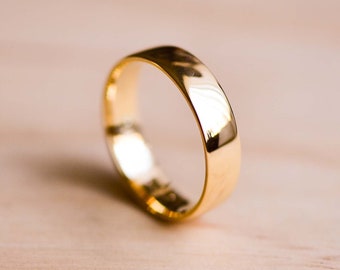 Classical Solid Yellow Gold Wedding Ring with a Subtle Dome & Polished Finish - Gold Wedding Band - Gold Wedding Ring - Polished Ring