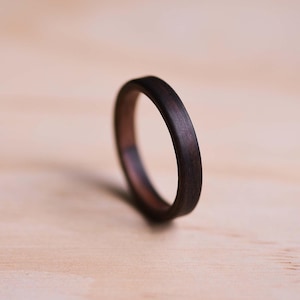 Anello in ebano di Macassar, anello in legno curvato, anello nero