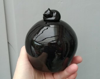 Cat urn - Cat on urn -  Black