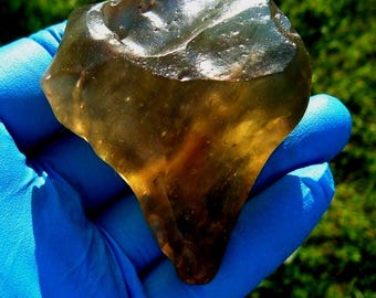 540 crt Libyan Desert Glass (HEART)gold Meteorite Impact Tektite |Egypt Sahara -Natural and Complete