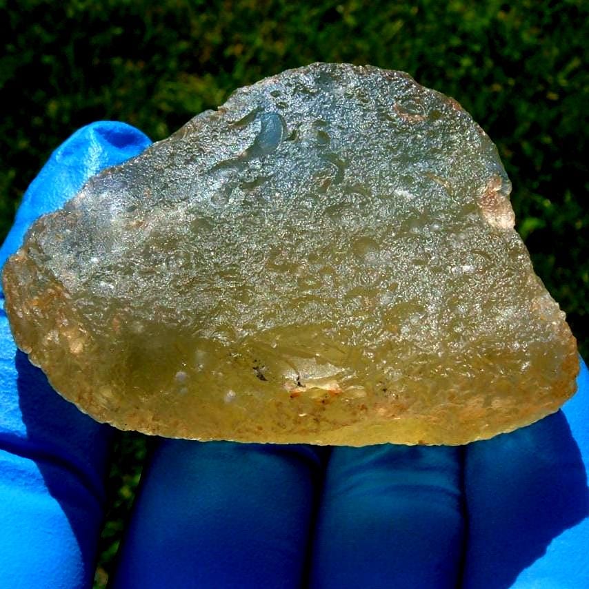 450 Crt Libyan Desert Glass gold Oval Heart Meteorite Impact Tektite |Egypt Sahara -Translucent 100% Natural and Complete