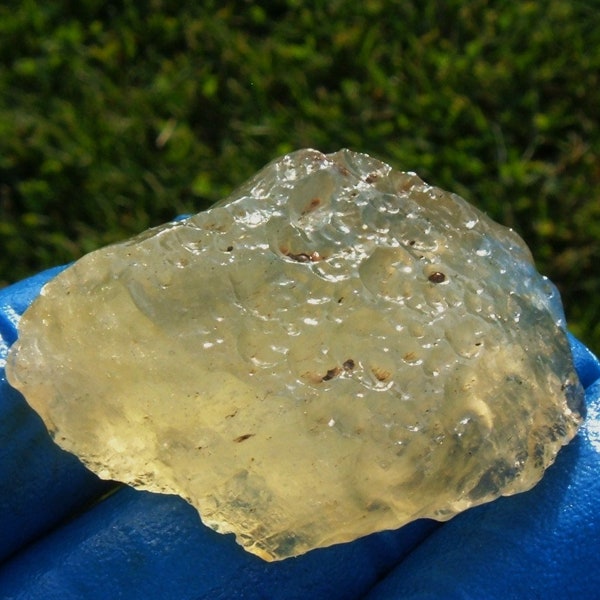 129 Carat Libyan Desert Glass (Arrow Head )gold Meteorite Impact Tektite |Egypt Sahara -Natural and Complete