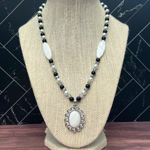 Avon Faux Pearl and Silver Curved Bar Necklace