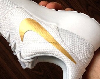 nike roshe run white and gold