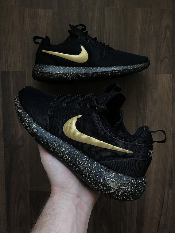 nike roshe run gold