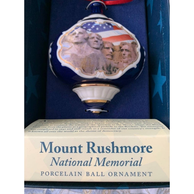 Mount Rushmore porcelain ornament origin