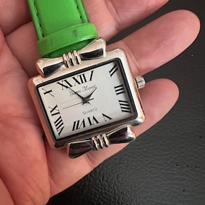 Fine Avia Gold Tone Quartz Wristwatch