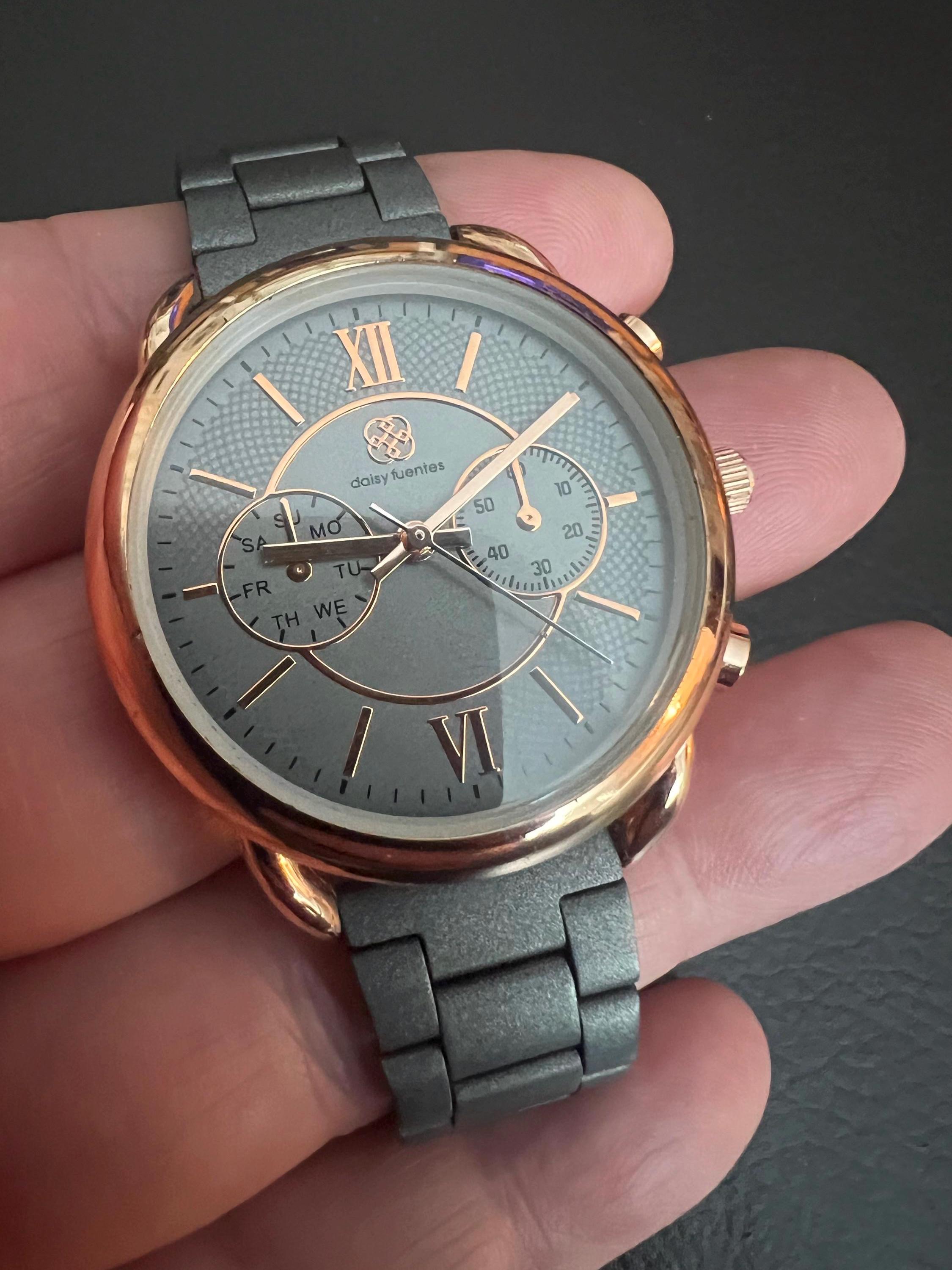 Fine Daisy Fuentes Rose Gold Tone Quartz Watch Canada