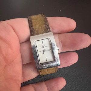 Lacoste Edelstahl Designer Armbanduhr Braunes Lederarmband