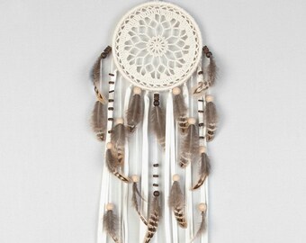 Cream Dream Catcher, Crochet Doily Dreamcatcher, boho dreamcatchers, wall hanging, wall decor, wedding decor, handmade