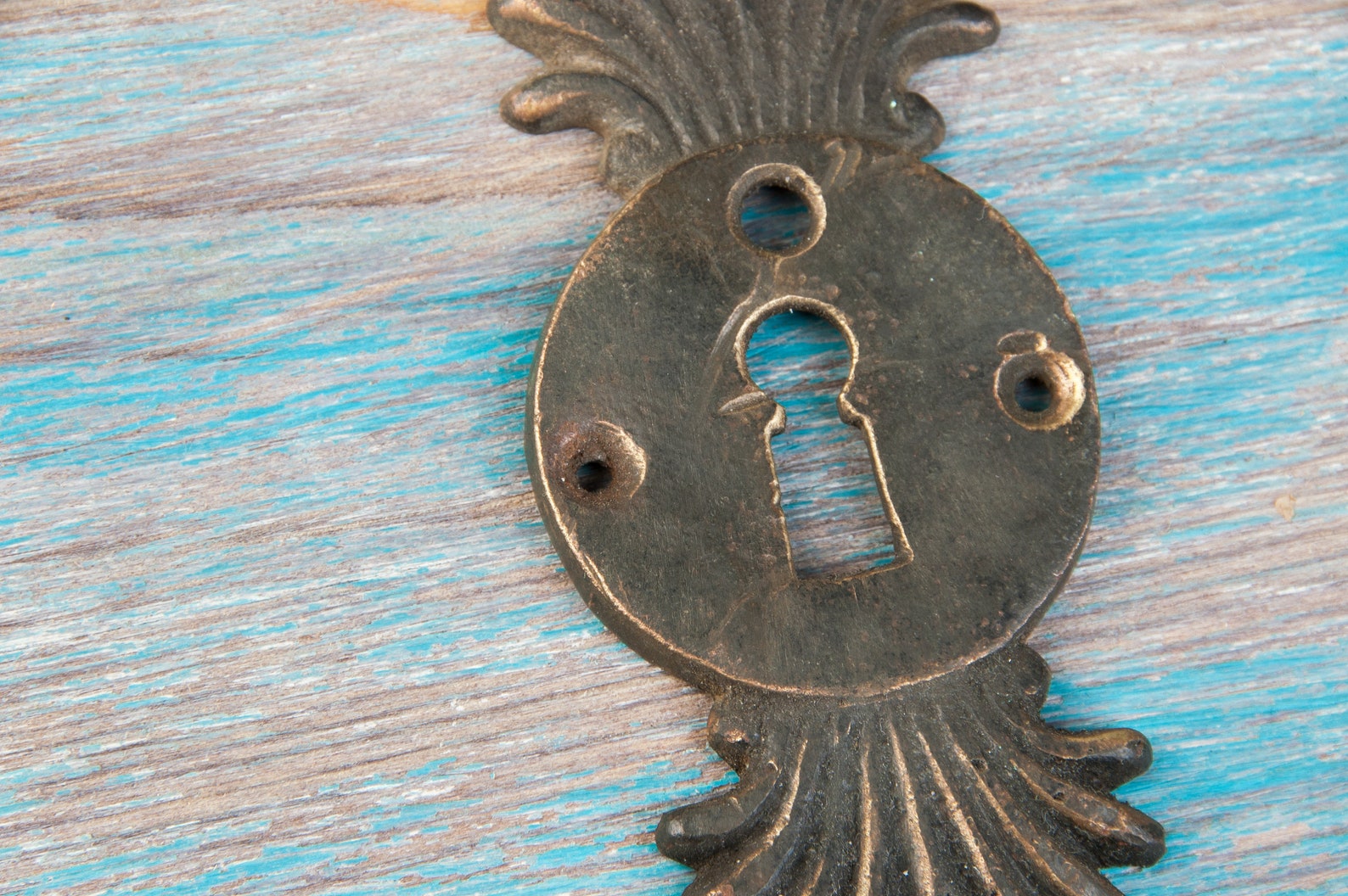 Vintage keyhole cover Antique bronze keyhole plate Brass Etsy