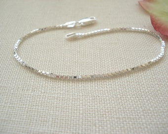 Sterling silver Italian Box Chain Bracelet...Shiny Stackable Layering Bracelet, Sorority gift, bridesmaid gift, simple everyday jewelry