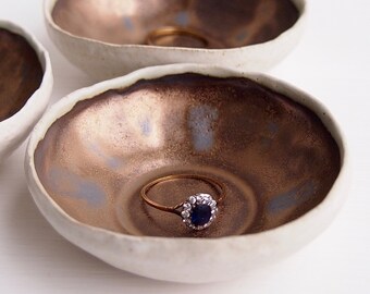 Sheffield Home White & Gold Ceramic Decorative Jewelry Holder Dish NWT 