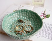 Turquoise ceramic ring dish with gold dots, jewellery dish, catchall, greenery ring dish, ring dish, plate, ring holder, ceramic dish