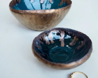 Handmade teal and gold ceramic ring dish, teal green and gold pottery ring dish, teal ring holder, ceramic ring display, teal pottery dish