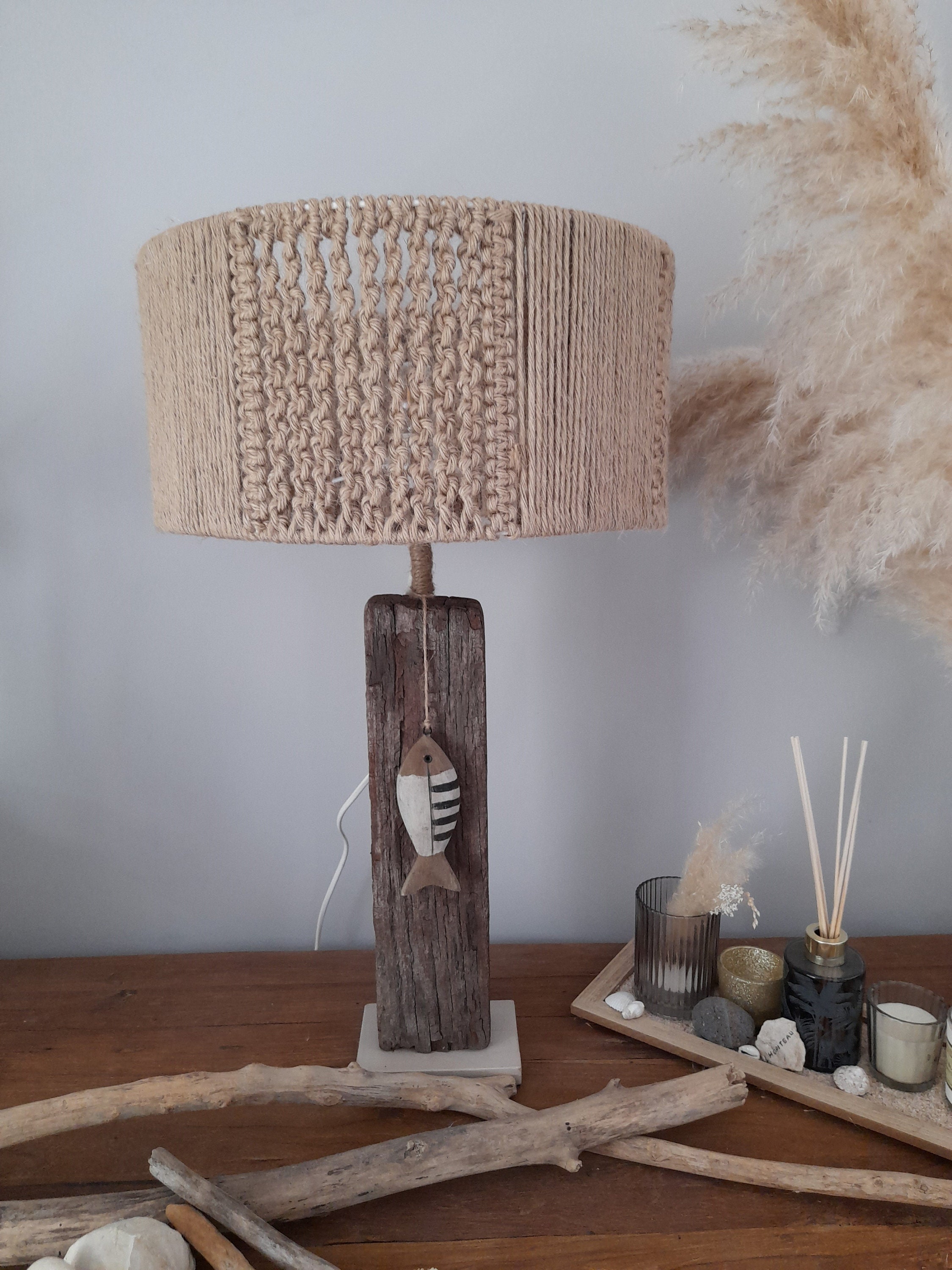 Lampe Bois Flotté et Macramé