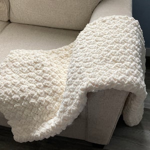 Beginner Super Bulky Crochet Blanket Pattern Printable PDF, beginner friendly, Easy Crochet Chunky Blanket, Simple Crochet Pattern Modern image 2
