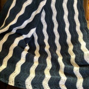 Gentle River Ripple Blanket easy crochet blanket pattern, zig zag afghan, chevron crochet blanket, easy crochet afghan pattern image 5