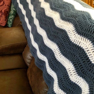 Gentle River Ripple Blanket easy crochet blanket pattern, zig zag afghan, chevron crochet blanket, easy crochet afghan pattern image 6