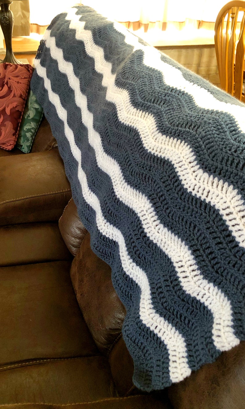 Gentle River Ripple Blanket easy crochet blanket pattern, zig zag afghan, chevron crochet blanket, easy crochet afghan pattern image 6