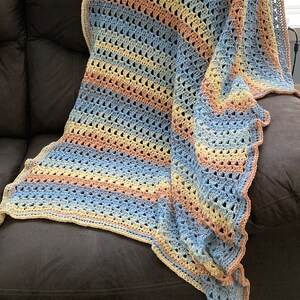 Quick and Easy Crochet Blanket, Crochet Blanket Tutorial , Crochet Modern Granny Blanket Pattern, Easy Crochet Patterns image 8