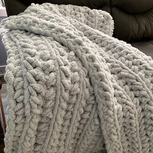 Easy Chunky Blanket Pattern, Big Bulky Afghan, 12 Hour Luxurious Crochet Chunky Blanket Pattern, Bernat Blanket Big #7 Yarn Pattern