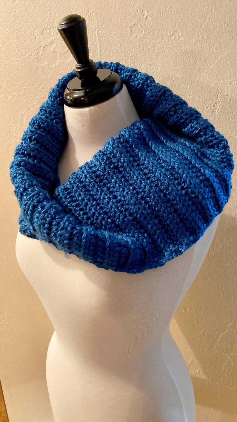 Easy Chunky Cowl Crochet Pattern, neck warmer PDF pattern, instant download, unisex, elegant crochet cowl, adjustable rectangle, US terms image 10