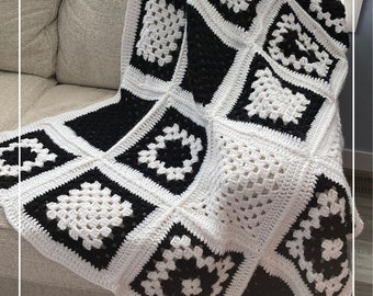 Carré afghan de grand-mère, belle couverture carrée de grand-mère noire et blanche, modèle de couverture au crochet pour débutant