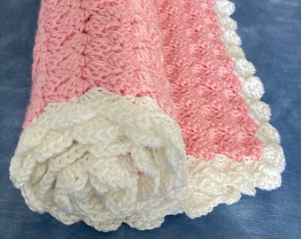 Modern textured Blanket Crochet Pattern, Crochet Sober Granny Baby Blanket Pattern, soft and warm reversible throw blanket, pink and white