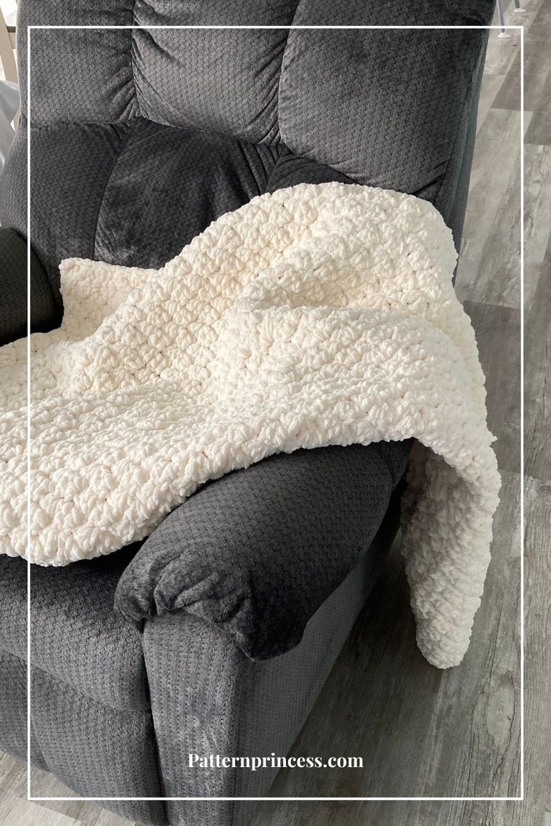 Beginner Super Bulky Crochet Blanket Pattern Printable PDF, beginner friendly, Easy Crochet Chunky Blanket, Simple Crochet Pattern Modern image 6