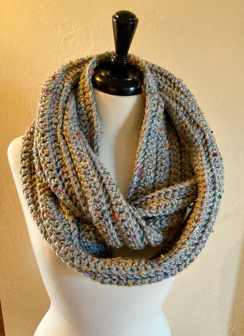 Crochet Pattern, Easy Infinity Scarf Pattern, Crochet Neck Warmer