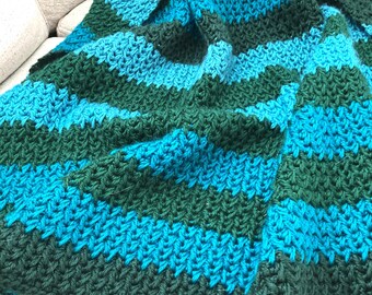 Eenvoudig gehaakt dekenpatroon, gezellig getextureerde plaid, één rij herhalende pdf voor beginners, knusse doe-het-zelfdecoratie, Northern Pines plaid