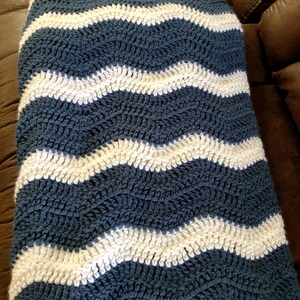 Gentle River Ripple Blanket easy crochet blanket pattern, zig zag afghan, chevron crochet blanket, easy crochet afghan pattern image 4