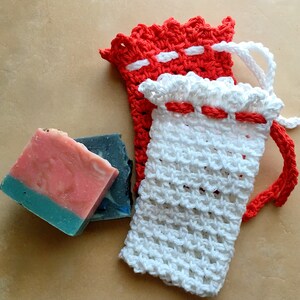 red and white crochet bag
