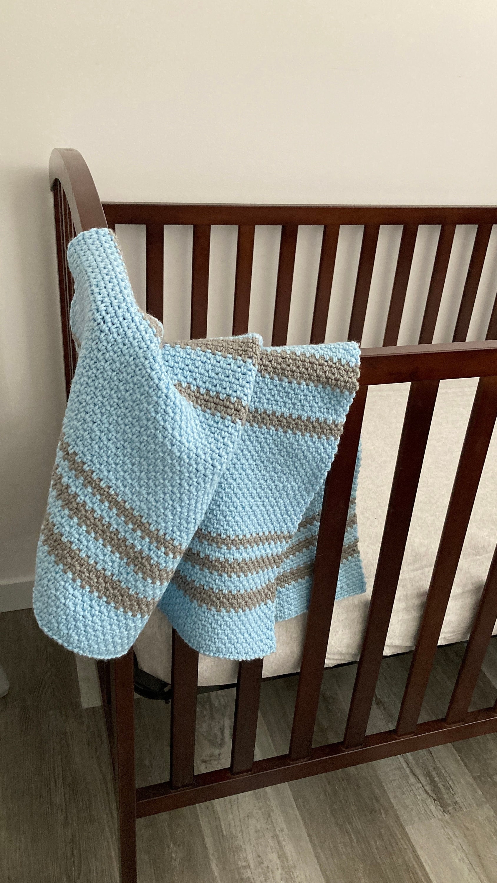 39 Beautiful Crochet Baby Blanket Patterns You Must See, From Easy Textures to Heirloom... 5 Easy Beginner Linen Stitch Baby Blanket