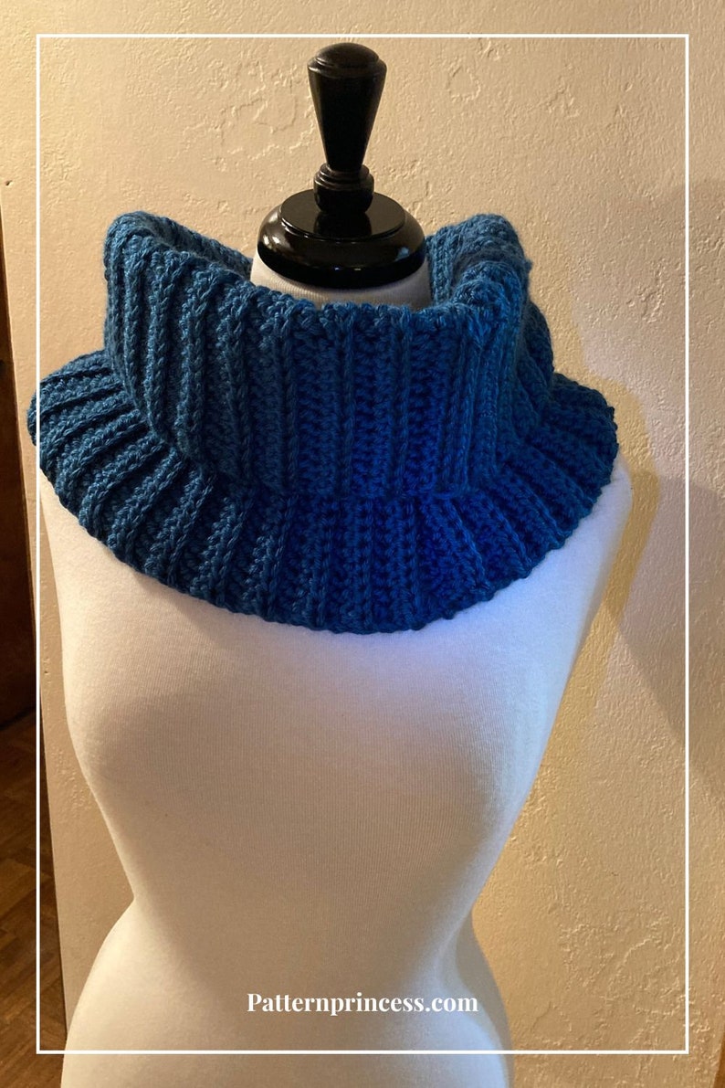 Easy Chunky Cowl Crochet Pattern, neck warmer PDF pattern, instant download, unisex, elegant crochet cowl, adjustable rectangle, US terms image 2