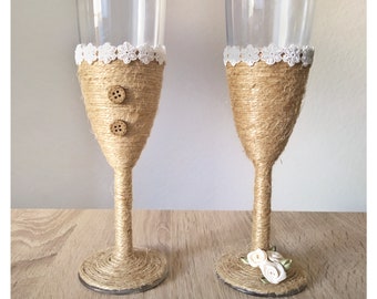 Copas de cristal decoradas. Regalo para novios. Decoración enlace. Boda rustica. Ambientación boda rustica. Regalo boda personalizado.