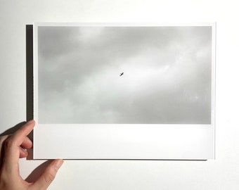 Prêt-à-expédier* Affiche authentique, Photographe Contemporain, KIM HAN JUN, <Sky> (Tabletop Lamina Frame)