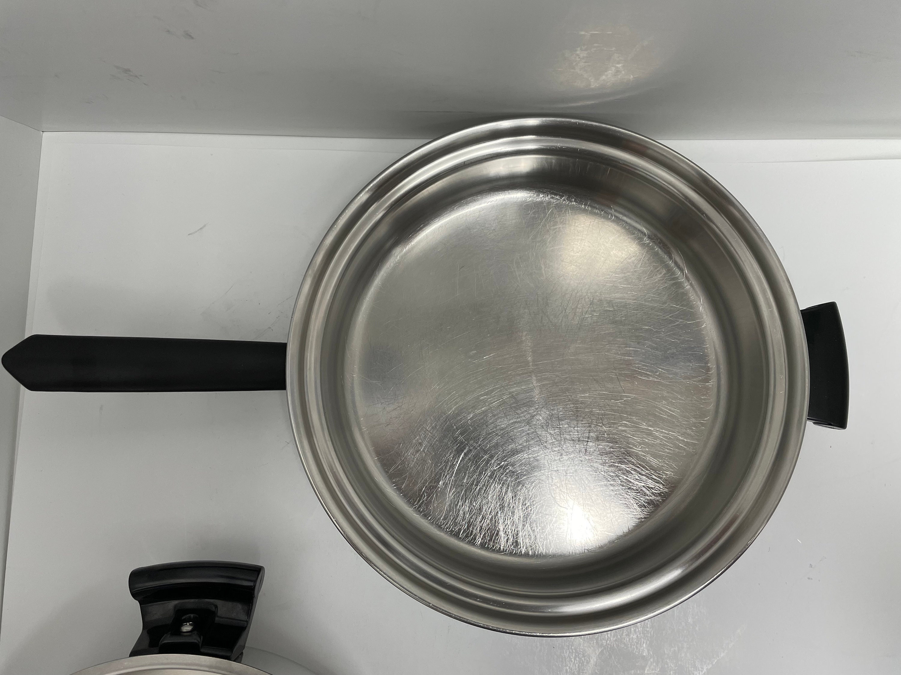 RECONDITIONED 11in Amway Queen SKILLET 18/8 Surgical Stainless