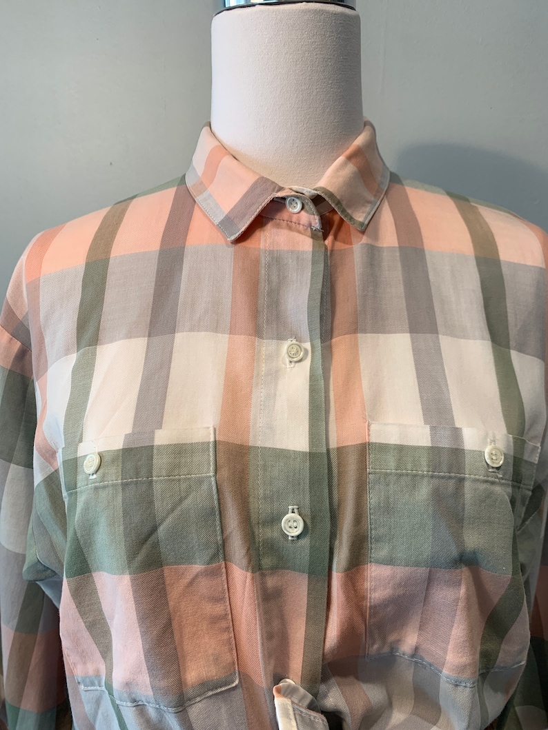 Vintage Pale Pink /& Olive Shadow Plaid Button Up