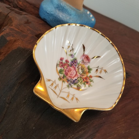 Limoges Clam Shell Trinket Dish, Ring Dish Gem