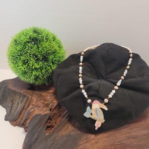 Tropical Bird Inlaid Mother of Pearl Beaded Pendent Necklace With Fresh Water Pearls ,Lee Sands Unsigned Beachy Necklace