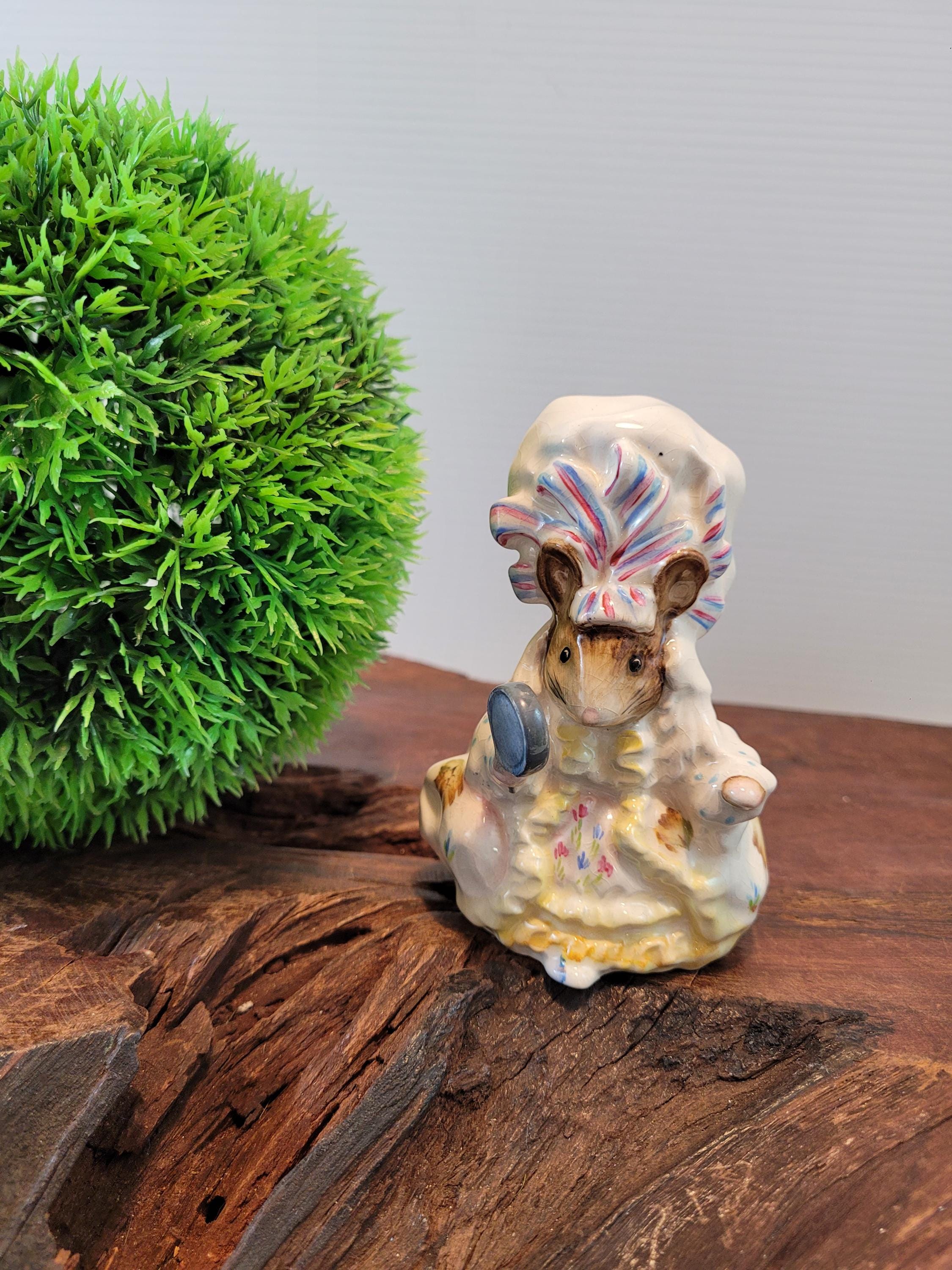 Vintage Beatrix Potter Lady Mouse Porcelain Figurine - Tailor of