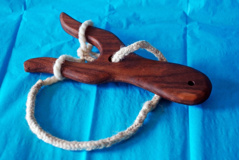 TOOL-Beautiful Hardwood Lucet in two sizes for Cord Making the Viking Medieval Way-Beautiful Cherry or Walnut-Great for Kids afbeelding 4