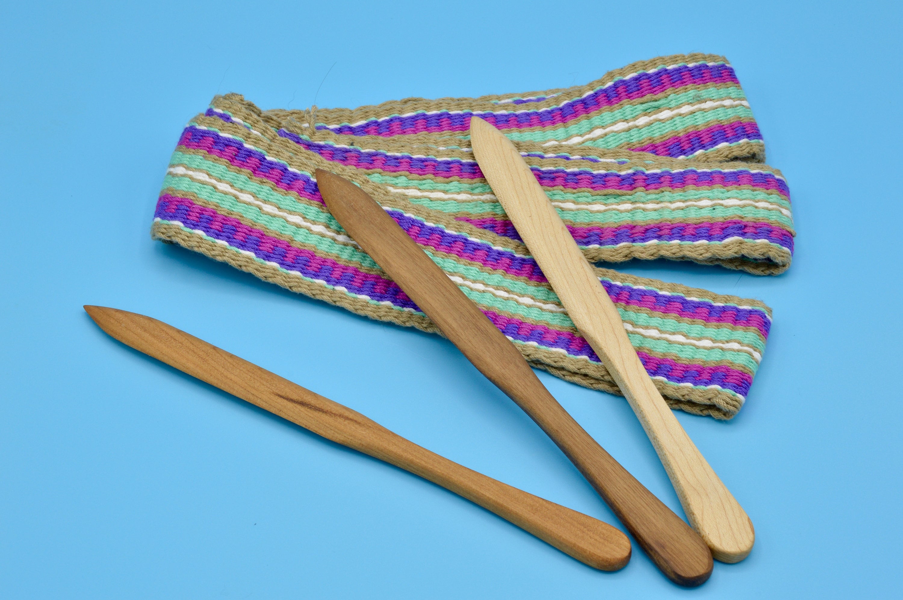 HERRAMIENTA - Espada de tejido delgada de una sola manija - para tapicería de guijarros con correa para la espalda, palo de arriendo para golpear