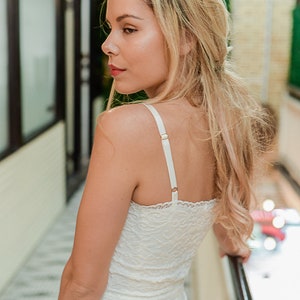 90er Jahre weiße Spitze Ernte - 90er Jahre Ernte, Boho weiße Spitze Ernte, Ernte oben, Schnürung Ernte, Midriff Ernte, Boho Ernte, abgeschnitten oben, Spitze oben