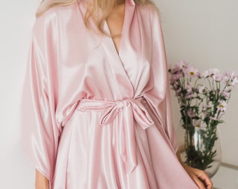 Bridal lingerie, wedding lingerie, honeymoon lingerie, robe, bridesmaids robe, satin robe, getting ready robe, pastel pink robe, bridal