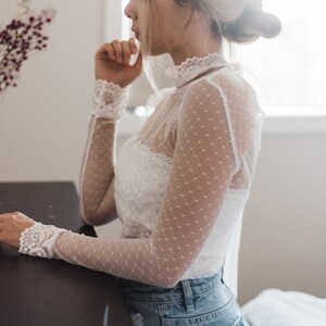 Top de manga larga de malla, top de tul, top transparente, tops transparentes para mujer, camiseta de malla, top corto de novia, cultivo de damas de honor, top de encaje blanco, cuello alto