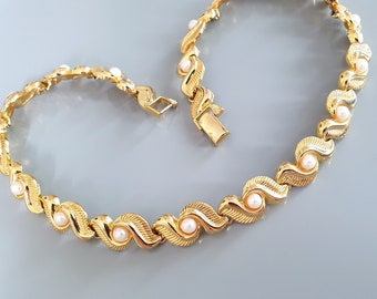 1980's Gold Tone Collar Necklace - Faux Pearl Choker Necklace