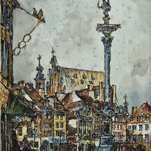 Puede incluir: Pintura a la acuarela de una escena urbana europea. Edificios con tejados marrones y detalles ornamentados bordean la calle. Una columna alta con una estatua se alza en el centro. El cielo es gris pálido.
